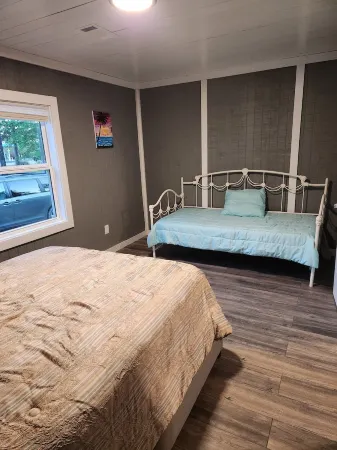 Cozy Cabin Minutes from Lake Martin