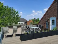 Haus im Seewind III, 70sqm - Country house with large garden, near Friesenstrand Hotels in Tossens