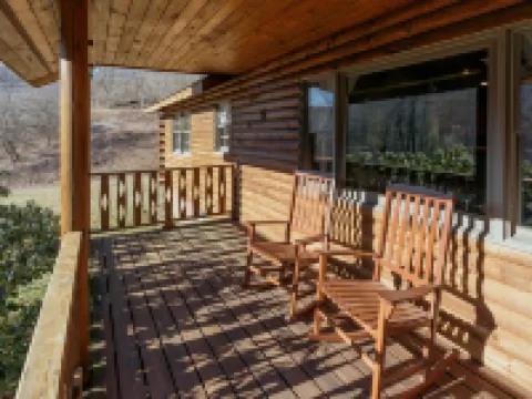 Catskills Cabin Rental Only 2.5 Hours Away From NYC! Hotels in Colchester