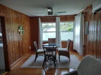 Retro beach cottage w/ modern touch - in the heart of Carolina Beach