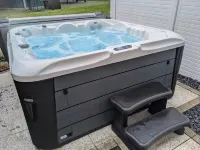 Traumhafte Wohnung Über Zwei Ebenen mit Infrarotkabine, Balkon und Terrasse