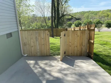 Charming 3-bed house near Baker Creek in south Knox! Pets Welcome! Отели рядом с достопримечательностью «Regal Riviera»