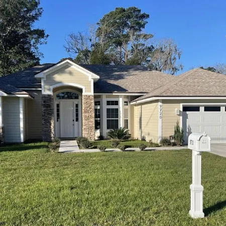 Gorgeous Heated Pool Home Built in 2020 with Jacuzzi- 5.3 mi from INTL Airport…