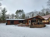 Lake Nokomis cabin