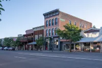 Historic Main Street Loft- 2nd Floor Hotels in Gunnison