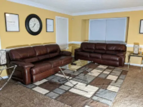 4 Bdr TH Near Historic Downtown Fredericksburg & Quantico Sleeps 8 more