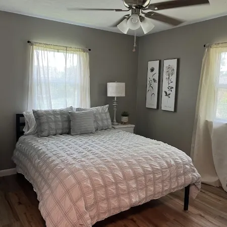 Sleeps 6 in prime location