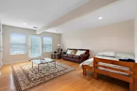 Lake Travis home with beautiful sunsets Hotels near Irving and Hazel Memorial Trail