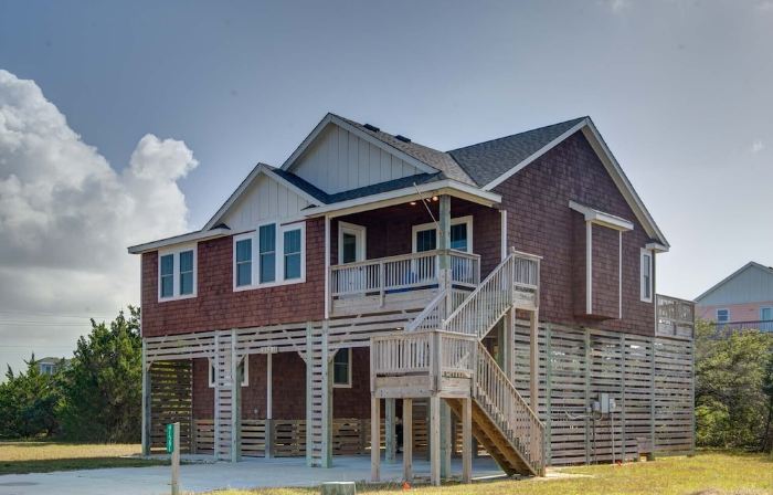 New construction home short walk to the beach!