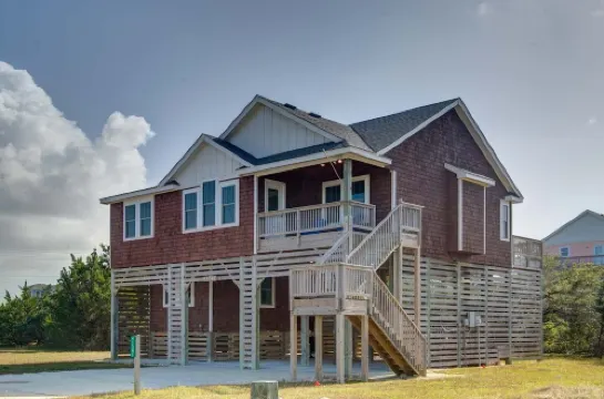 New construction home short walk to the beach!