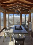 Riverfront property with the best views in Paradise valley! Hotels in Pray