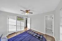 Charming 3-Bedroom Bungalow with WiFi in Bham, 12 Mins from UAB. 버밍엄 호텔