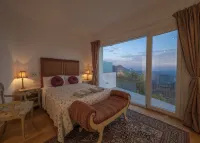 Luxurious, Private Villa in Gaucin with Breathtaking Views to Morocco 가우신 호텔