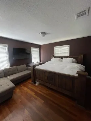 Charming 3-bedroom house in delightful Fort Worth with WiFi, AC Hotels in Fort Worth Cultural District