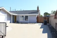 Remodeled cozy home - 2 mins from hospital and 15 mins from VAF base- 칼리지 스퀘어 주변 호텔