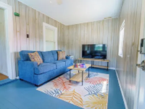 'Casa Playa' Two Unit Beach House a block from the beach. Hotels in Lewes