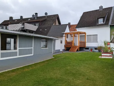 Modern semi-detached house with large garden Hotels near Junkerhaus