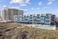 Cozy, comfortable and freshly renovated oceanfront condo...you're gonna love it!