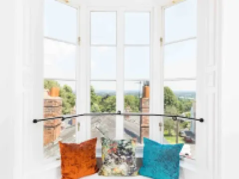 The Old Morgan Period 3 Bed Duplex Hotels in Great Malvern