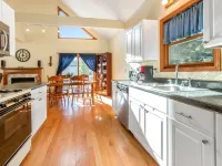 Fantastic Vacation Rental in Lake Como, Sleeps 8-12 Hotels in Como