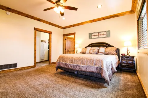 Luxury Cabin,Golf Course,Yellowstone, Stunning Mountain Views,Tubing, Rafting,