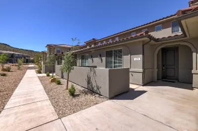 Red Rock Oasis! Close to Adventure! Family Friendly! Amazing Pool!