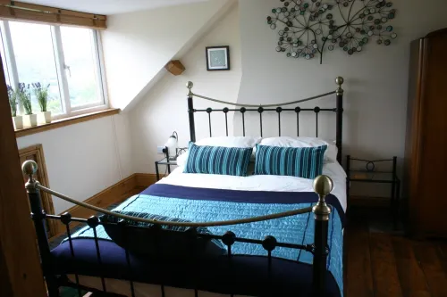 Bakewell  Stone Cottage/Sleeps 4/Log Burning Stove/Parking /2 Bathrooms/ WiFi