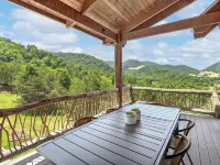 Luxury Mountain Estate w Panoramic Mountain Views