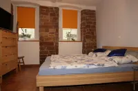 Lovingly Restored Apartment in the Middle of the City for 2 People. Hotels near Lidl