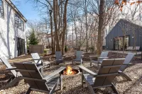 Renew + Relax: Sunny Lakeside Michiana Cottage w/ Hot Tub & Beach Hotels in LaPorte County