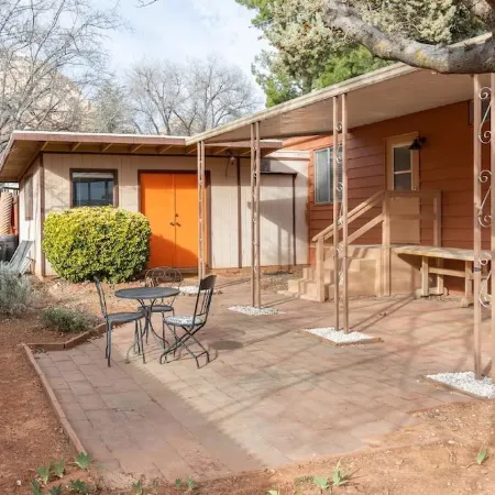 Cozy & Clean 3 BD/2BA In The Heart of The Red Rocks