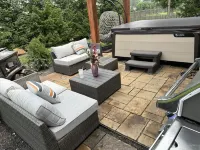 Gorgeous newer 2 story house in friendly neighborhood w new salt water hot tub