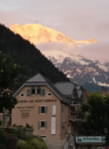 Very Nice T3 Class  , 62 m2,100 m Gondola,Balcony 18M2,Queensize Bed,2 Bedrooms