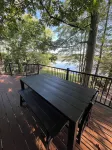 Gorgeous, Newly Removated 5-Bedroom Lakefront Lodge!