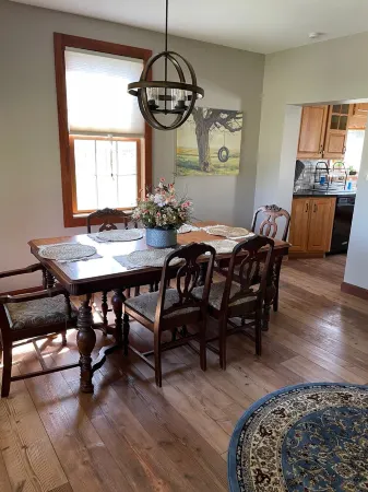 Bluebird Meadows W/hot Tub and Pool Special