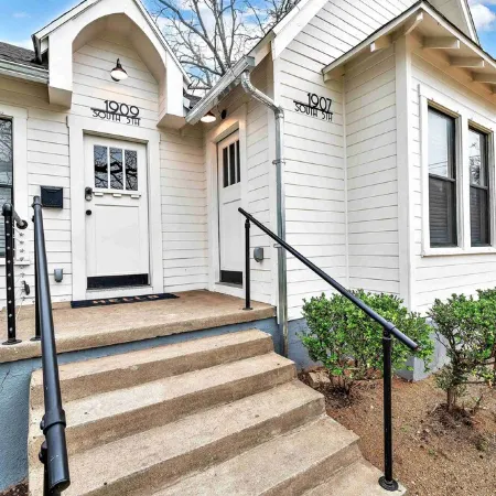 The Duet 1 BR- Just Steps from Baylor University and Minutes from The Silos