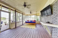 Unique find on Logan Martin! Cozy, spacious and family friendly.