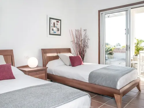 Mirador de Palm-Mar, outdoor Jacuzzi, Ocean Sunset views,1Gb WiFi