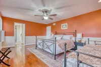 8-Bedroom Luxury Home in Baltimore County Hotel a Phoenix