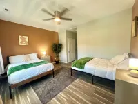 Spacious 5BD 5.5BA house in the Heart of Richmond Hotels near University of Richmond