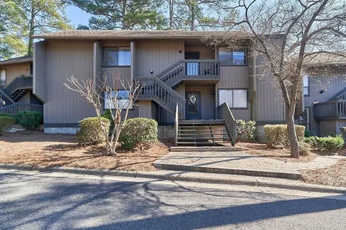 Golf front condo, walk to the Cradle, driving range, 91st hole or pro shop.