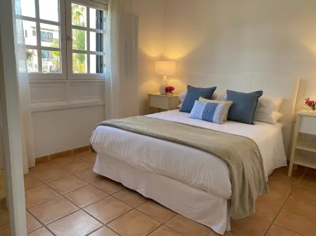 Tabaibas apartment in Puerto del Carmen, cozy in front of the sea with Wifi and AC