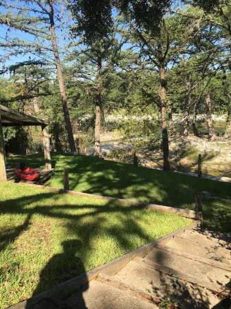 A perfect family vacation on the Frio River.