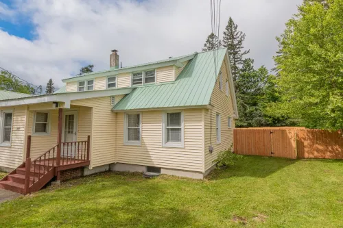 Spacious Retreat, High Speed Wi-Fi! Walk To Lake and Camp of the Woods! Hotels in Speculator