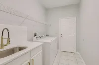 4 Bedroom House with Heated Pool in Apollo Beach