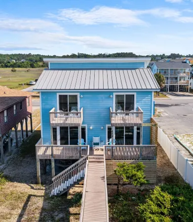 Oceanfront Escape – 6Br, 4BA with Pool & Private Beach Walkway