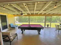 Coastal Casa~Walk to Beach~Pet Friendly~Boat & Golf Cart Rentals~3BR/2Bath