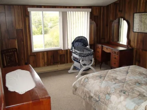 Cozy winter retreat + beautiful view + Indoor Outdoor Fireplace + Pool Table