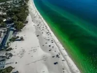 Villa Rozafa Cozy,spacious,walking distance from downtown white sandy beach.