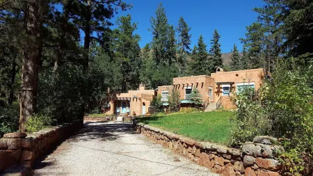 Charming Guesthouse for 2 by Pikes Peak with Mtn Views and 5 Star Reviews! Отели рядом с достопримечательностью «Пайкс Пик - Америкас Маунтин»